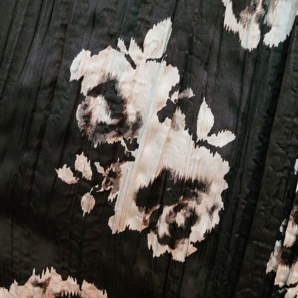 Simply Vera Wang Floral Satin Accordion Midi Skirt XXL Black White Dark Coquette - Picture 3 of 9